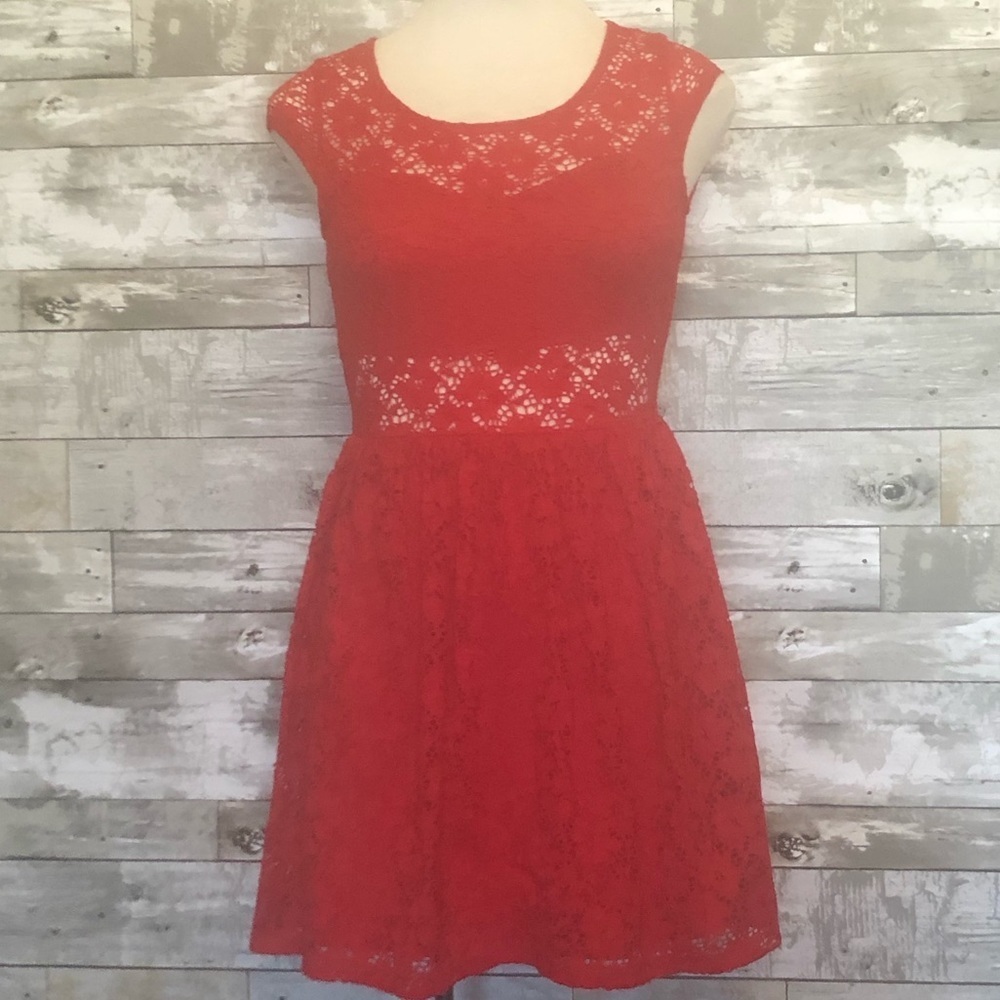 🌸 Sz S Rwish Red Lace Cutout Dress